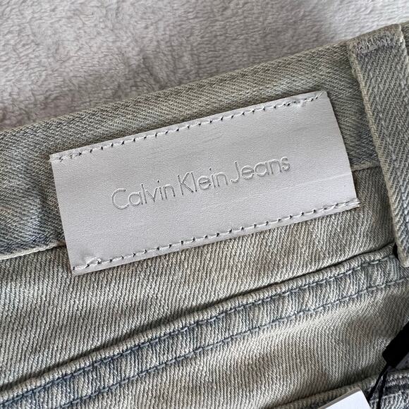 Calvin Klein jean shorts Jorts Women’s sz 29 Denim Stonewash NWT Casper Blue - Picture 9 of 9